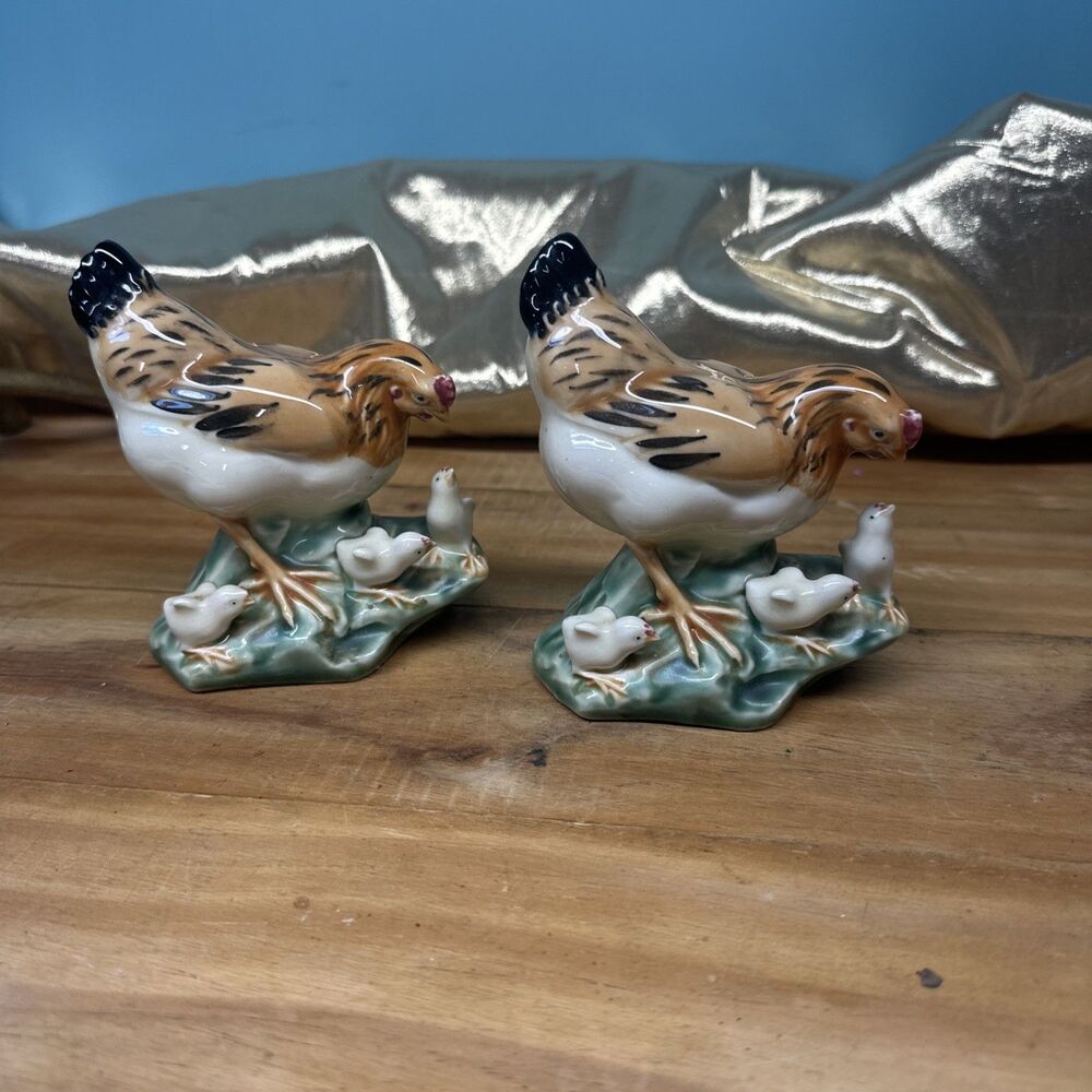 Vtg Ceramic Mother Hen & Baby Chicks 2 Figurines China